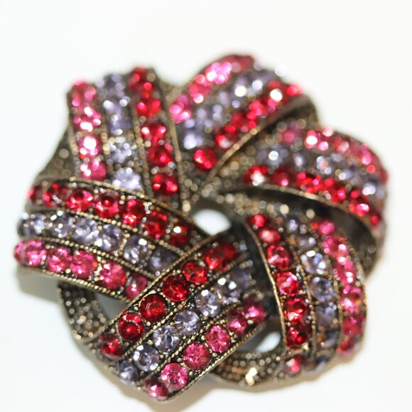 Vintage Signed Monet Bow Brooch Pin Bronze Tone and Christmas Red Rhinestones 2" - Picture 1 of 3